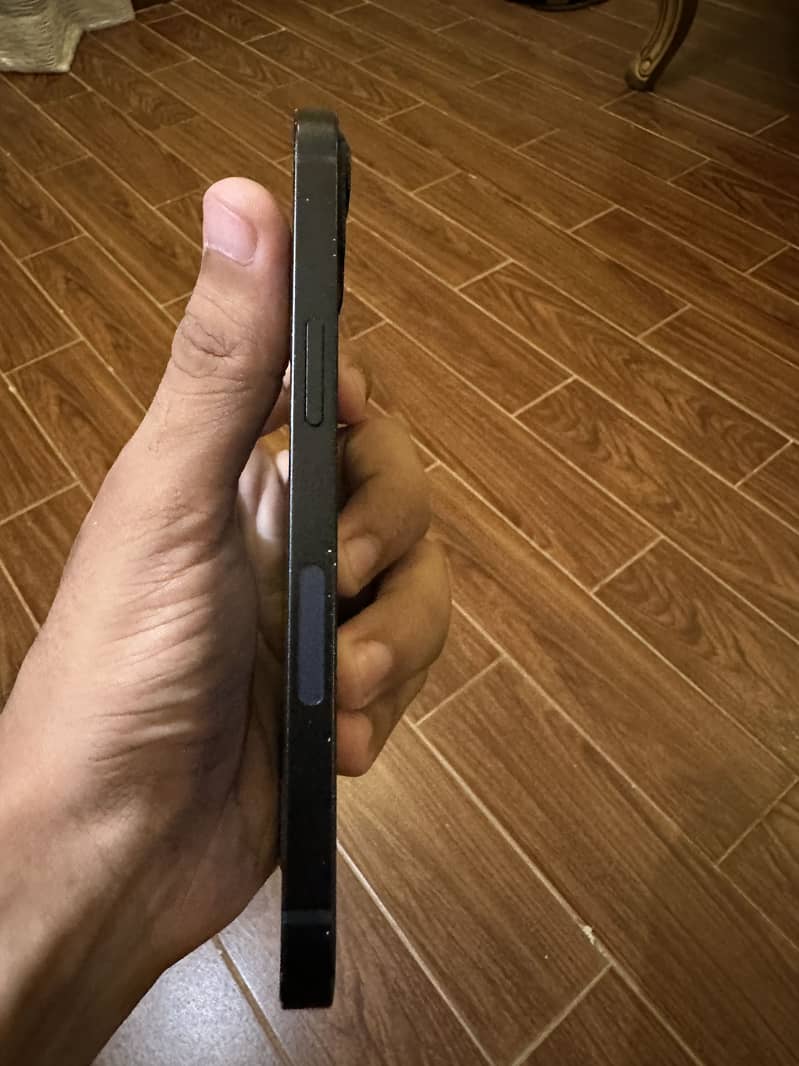 IPHONE 13 5