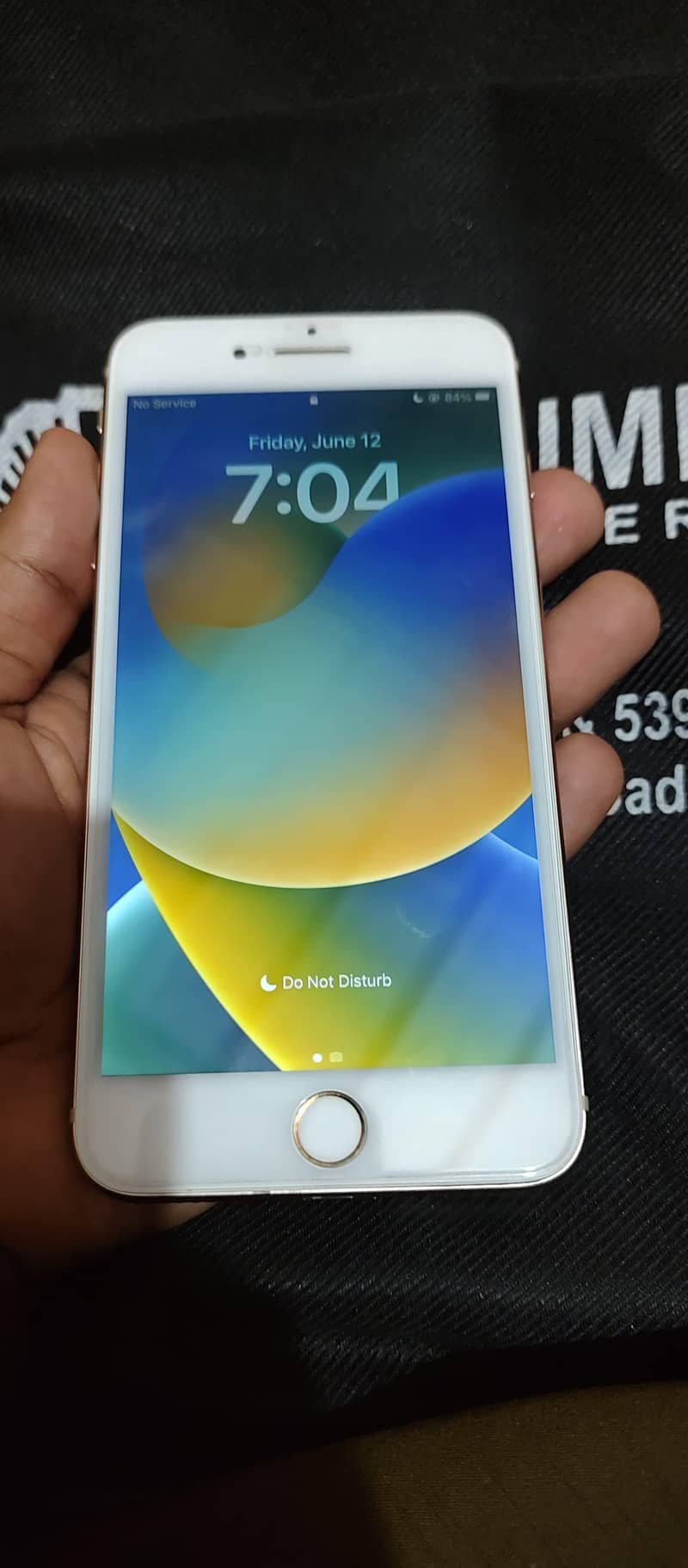 Apple iPhone 8 Plus 1