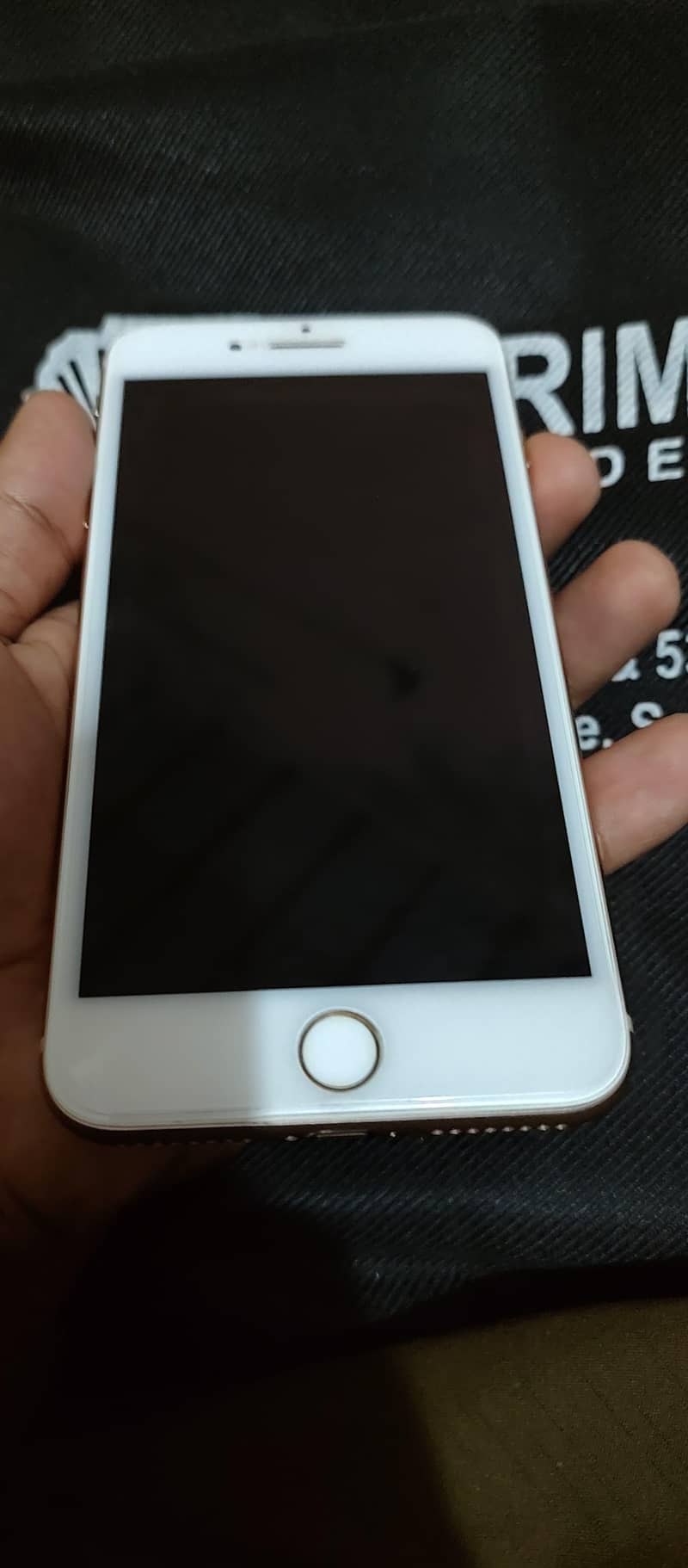 Apple iPhone 8 Plus 2