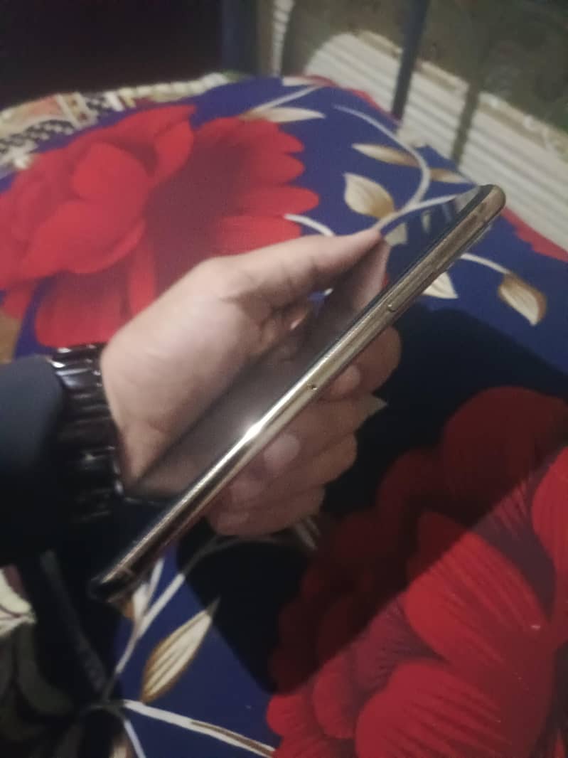 IPhone Xs max 2