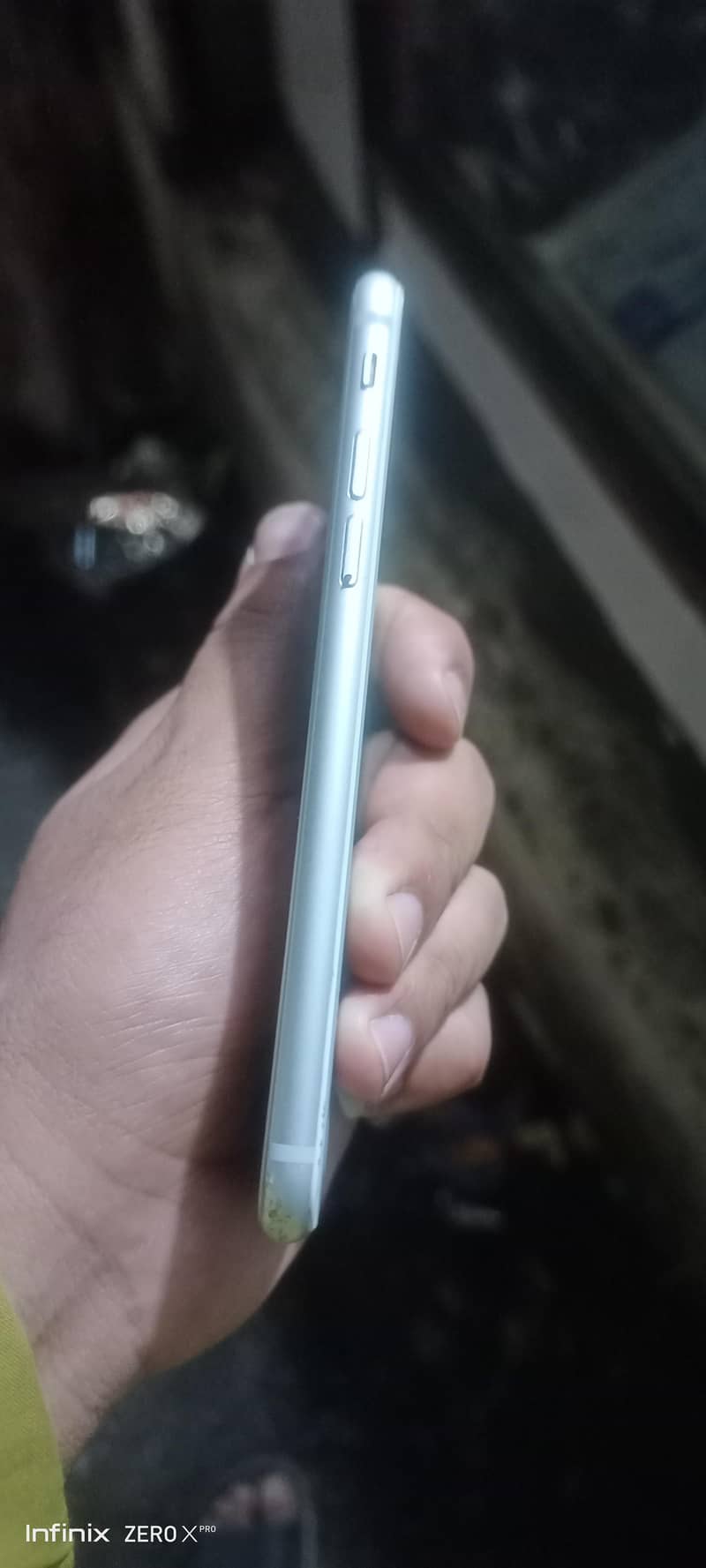 Apple iPhone 8 5