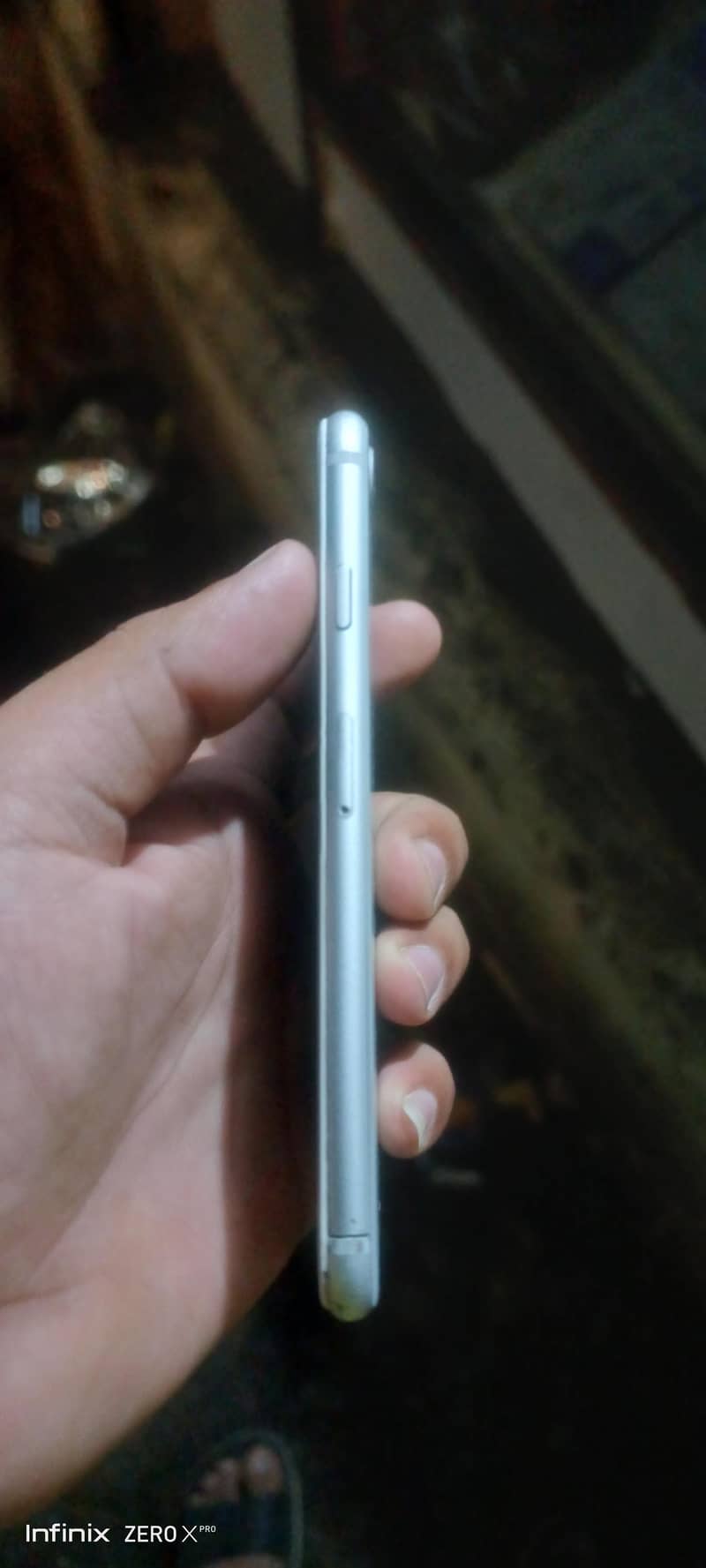 Apple iPhone 8 6