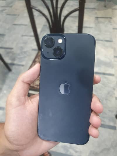 Apple iPhone 13