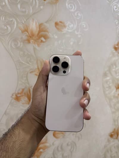 iPhone 16 Pro 128GB – Desert Titanium – 97% Battery
