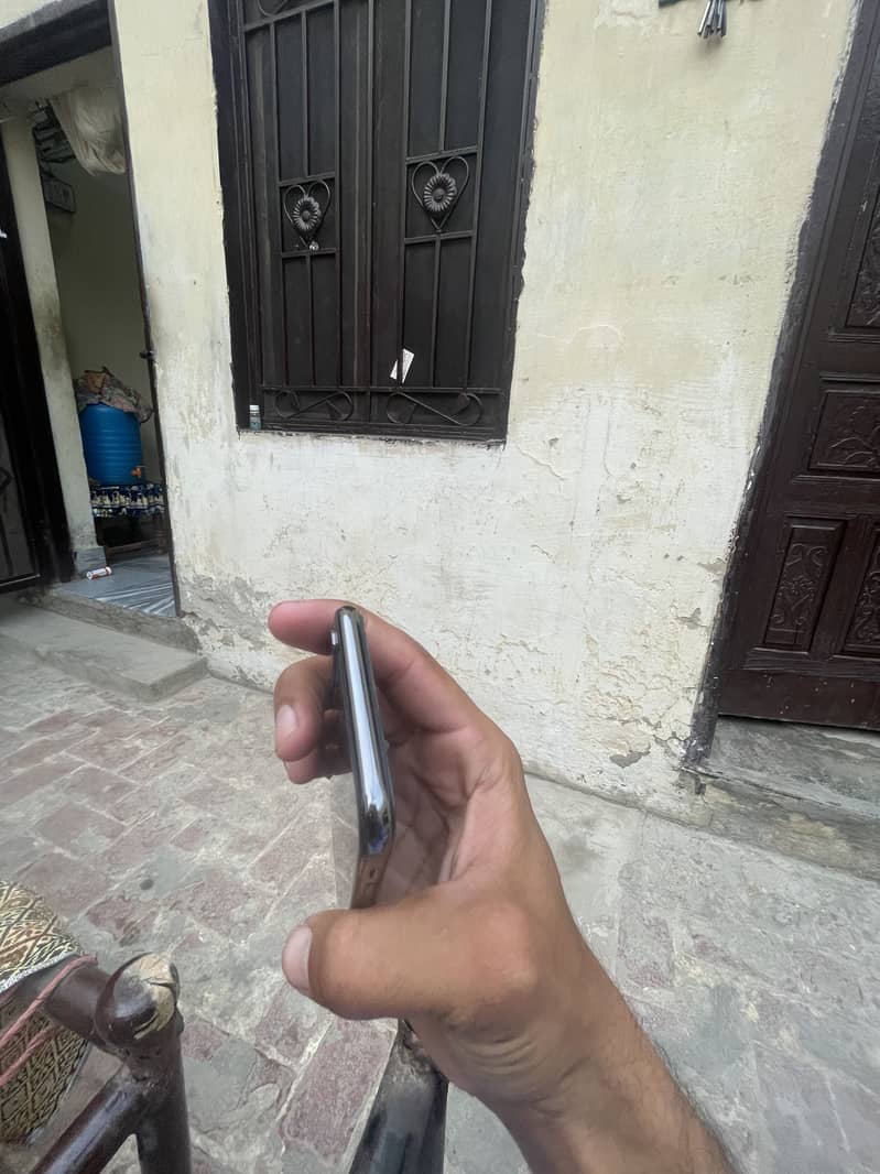 Apple iPhone X 1