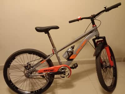 27 inch cycle. Ride, just 2-3 months.