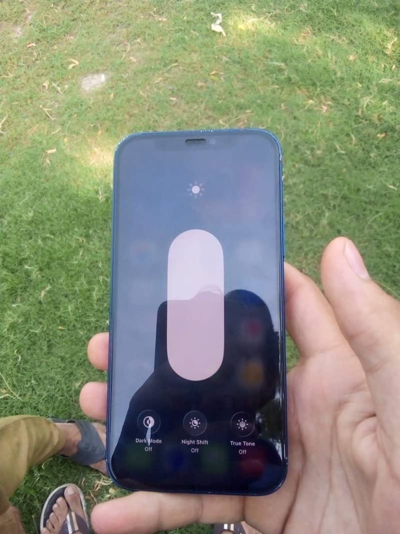 Apple iPhone 12 7