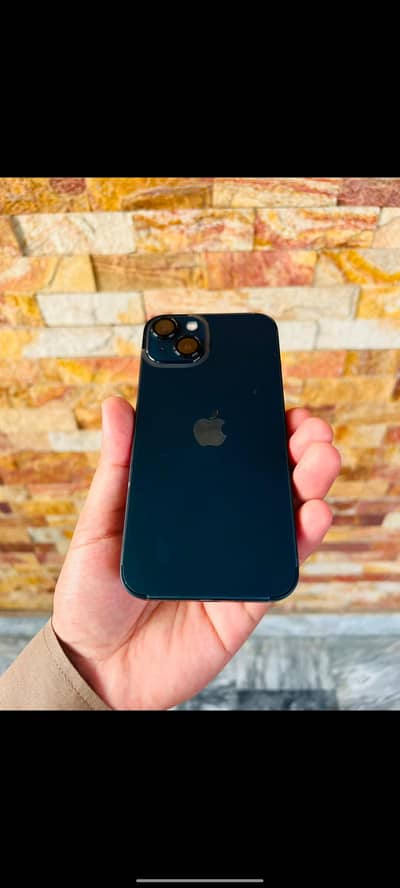 Apple iPhone 13