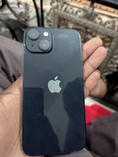 Apple iPhone 14 in warrany