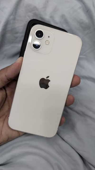 Apple iPhone 12