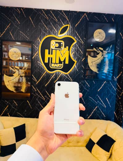 iPhone XR 128GB PTA Approved Physical Esim 91 Health Waterpack