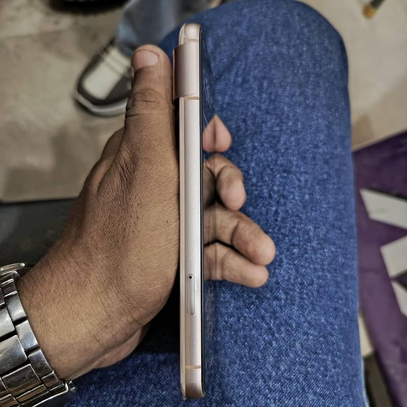 Google Pixel 8 3