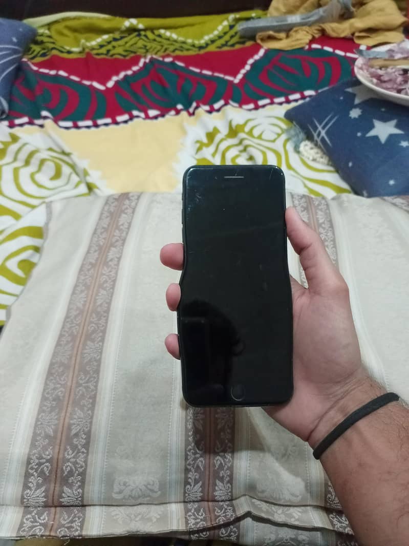 Apple iPhone 7 Plus 4