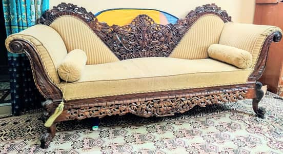 Elegant Gesign wood Sofa