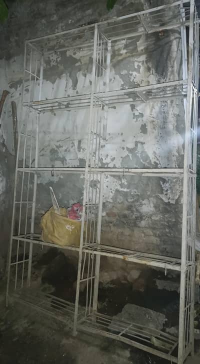 Steel made almari for sale