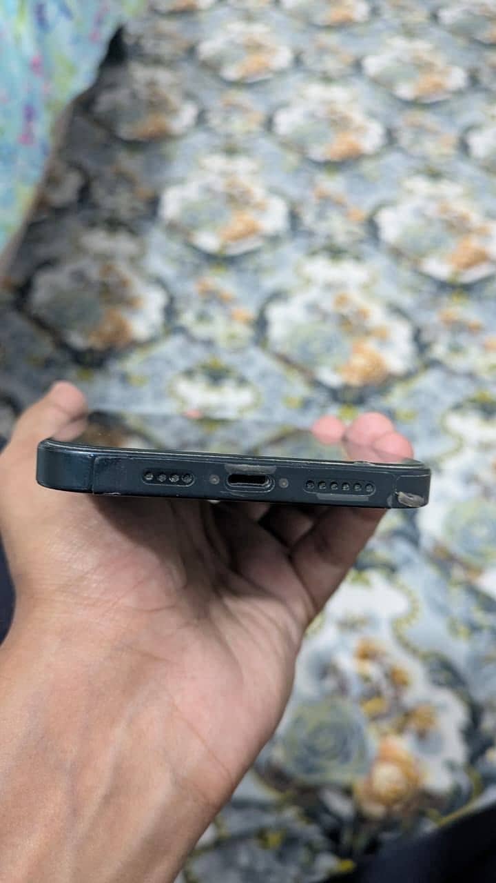 Apple iPhone 14 plus 4