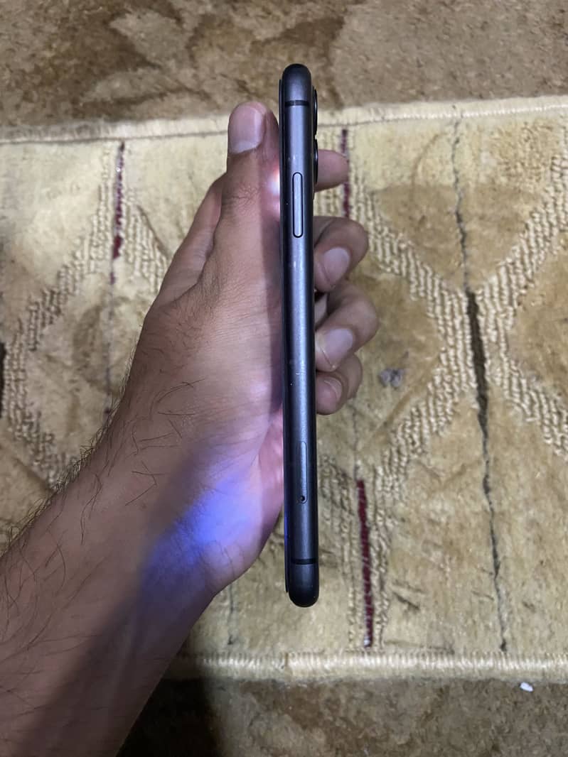 Apple iPhone 11 5