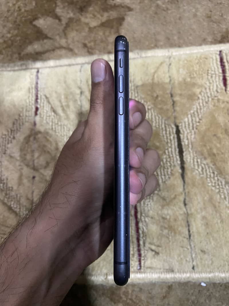 Apple iPhone 11 6