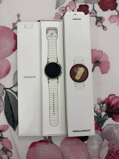 Samsung watch 7 very slightly used