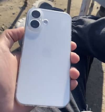 Apple iPhone 16