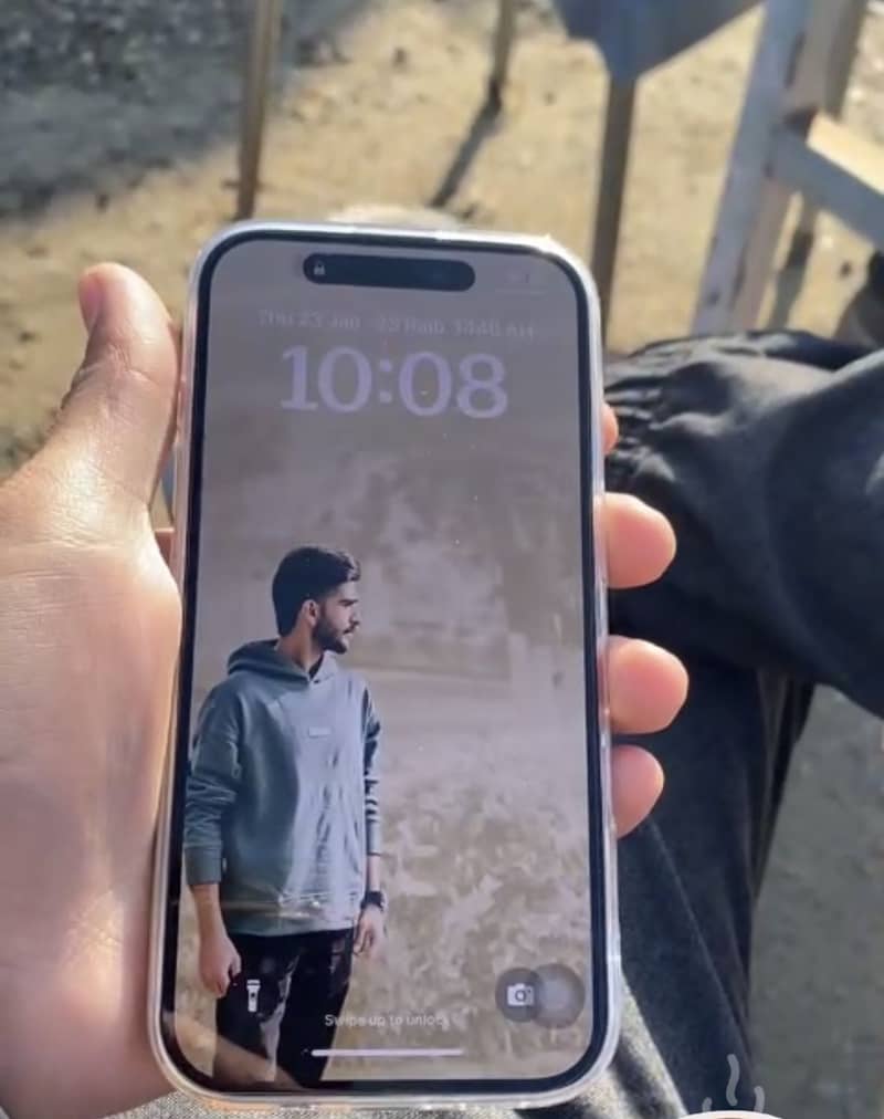 Apple iPhone 16 1