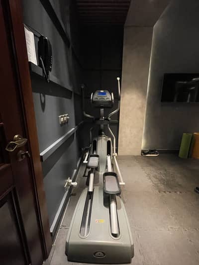 Johnson elliptical (great condition)