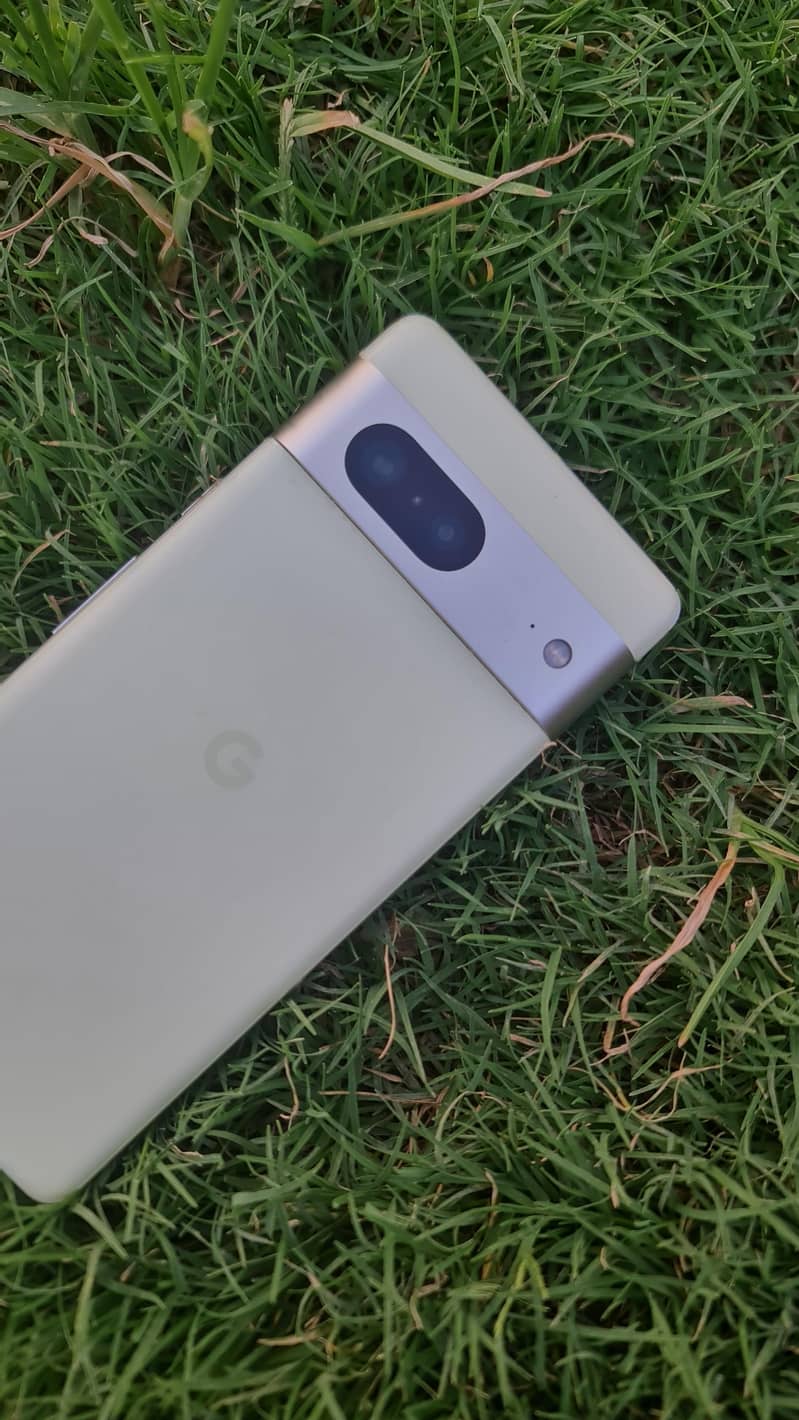 Google Pixel 7 4
