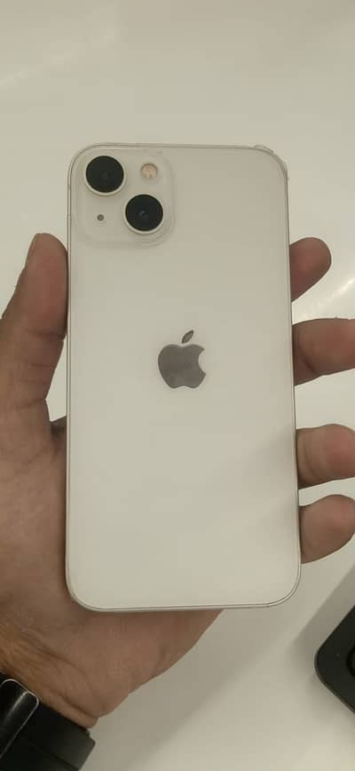 Apple iPhone 13
