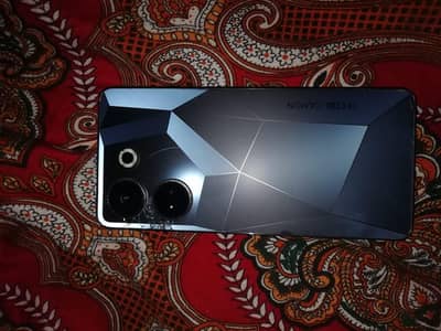 Tecno CAMON 20