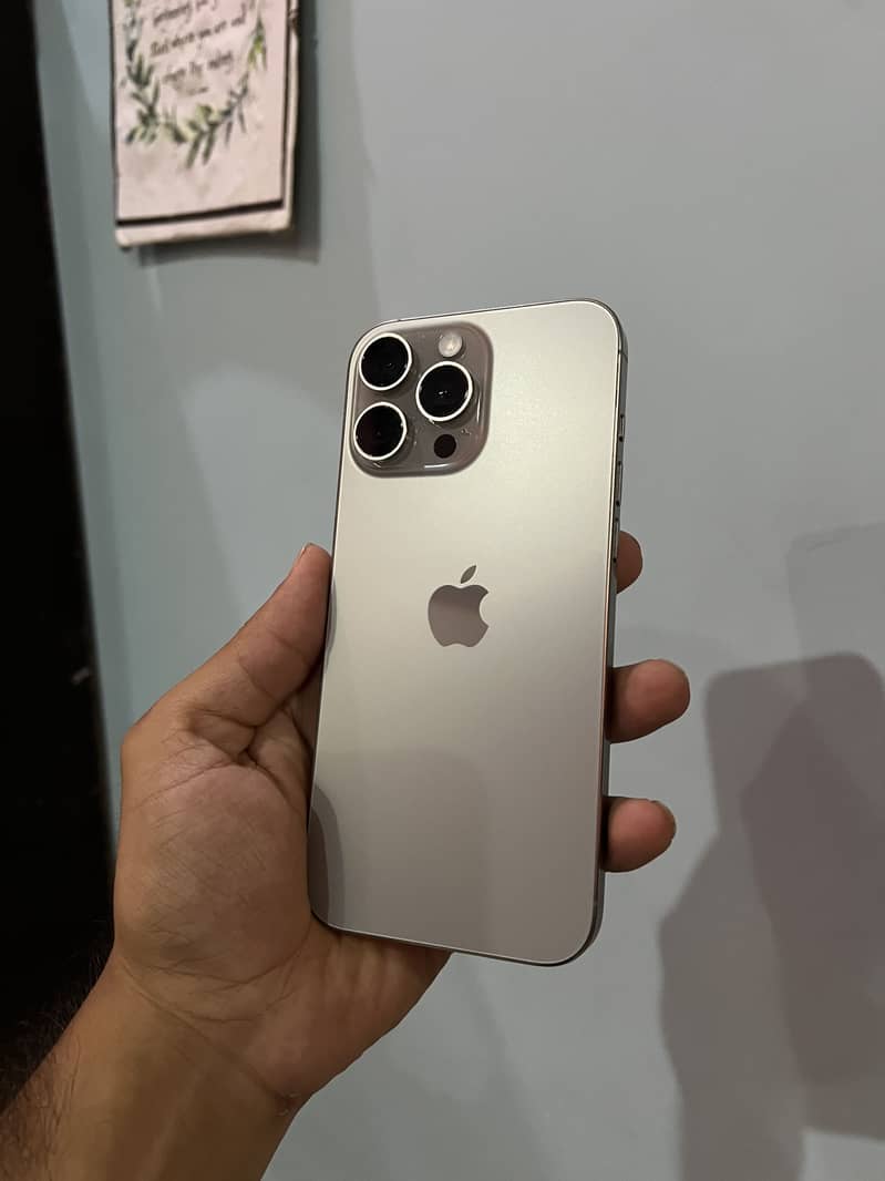 IPHONE 16 PRO MAX 0