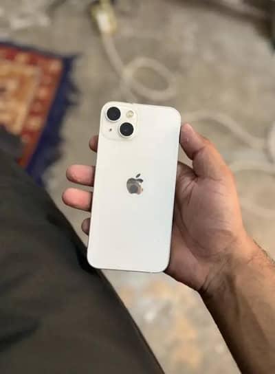 Apple iPhone 13