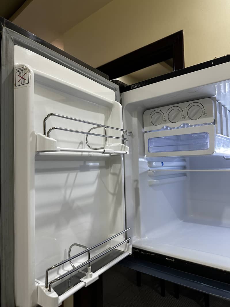 Refrigerator 1