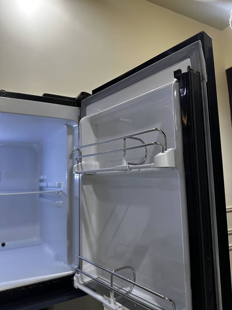 Refrigerator 4