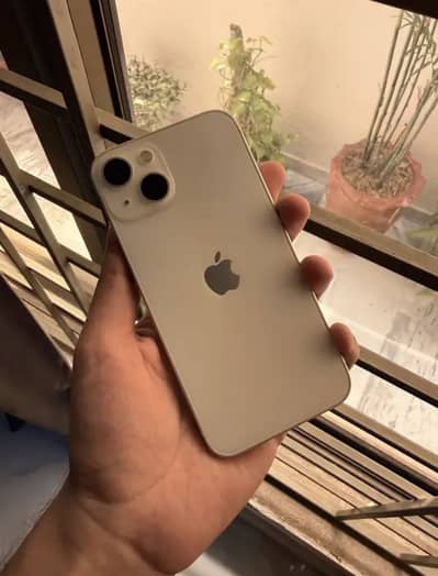Apple iPhone 13