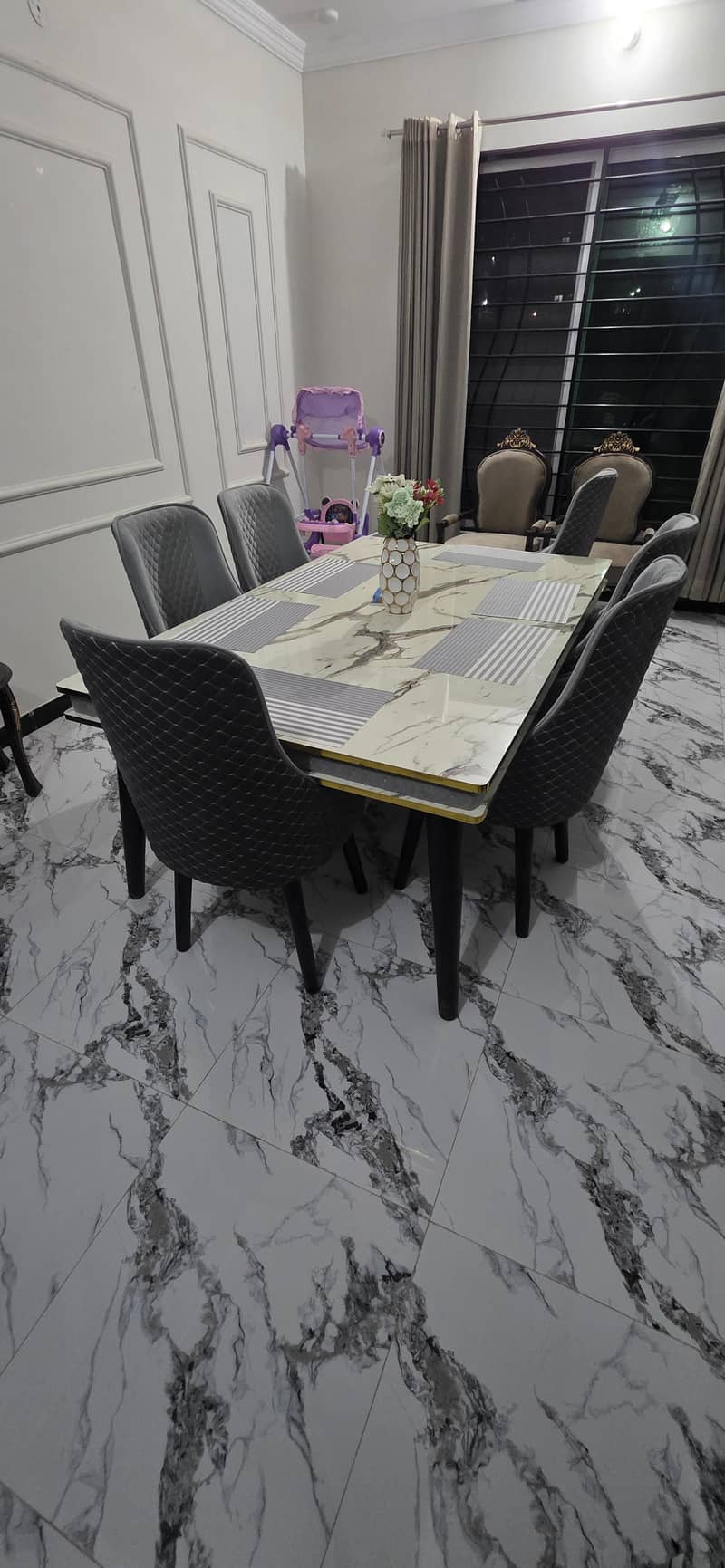 Dining Table 0