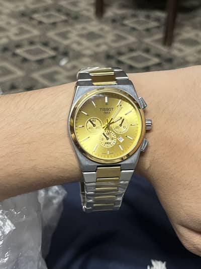 Exclusive watch available in reasonable price