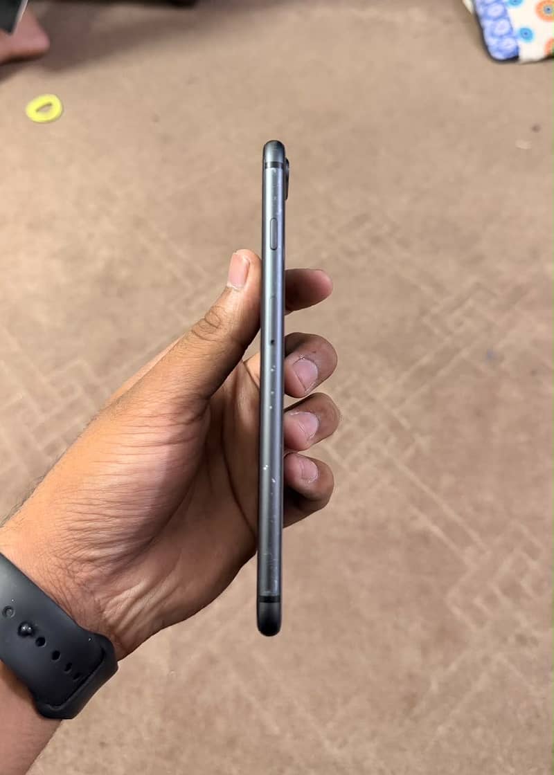 Apple iPhone 8 Plus 6