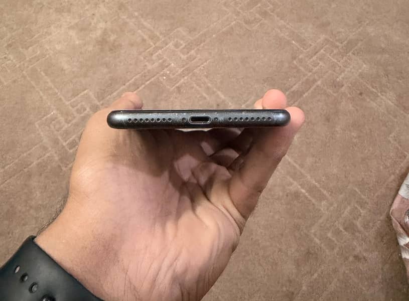 Apple iPhone 8 Plus 7