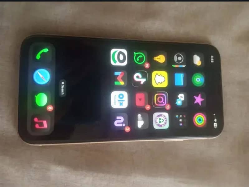 Apple iPhone XR 1