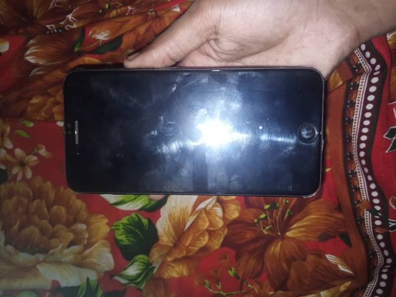 Apple iPhone 7 Plus 4