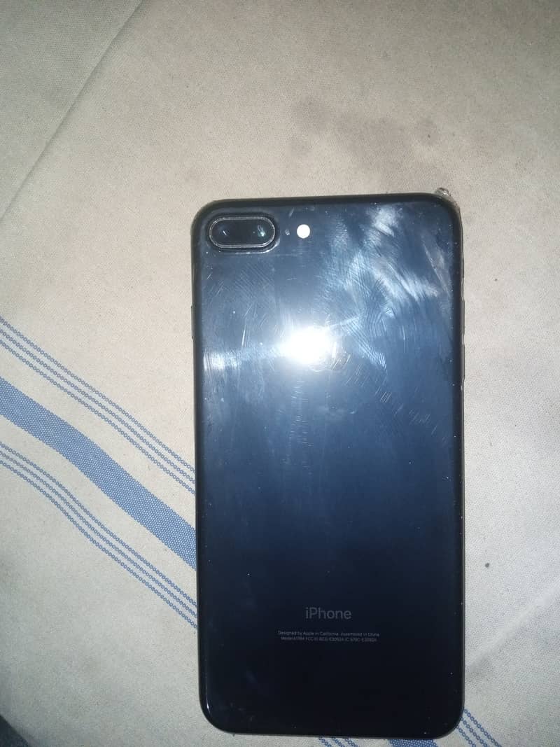 Apple iPhone 7 Plus 5
