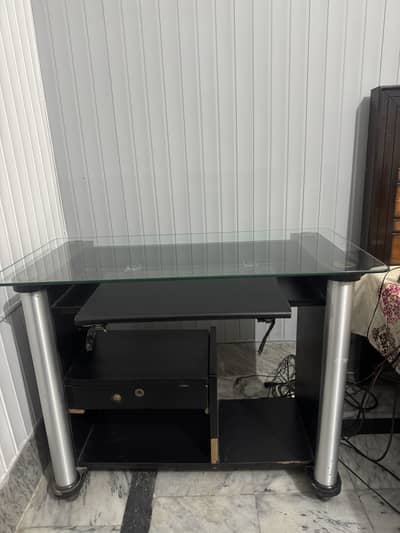 Office/Computer/TV/Study table