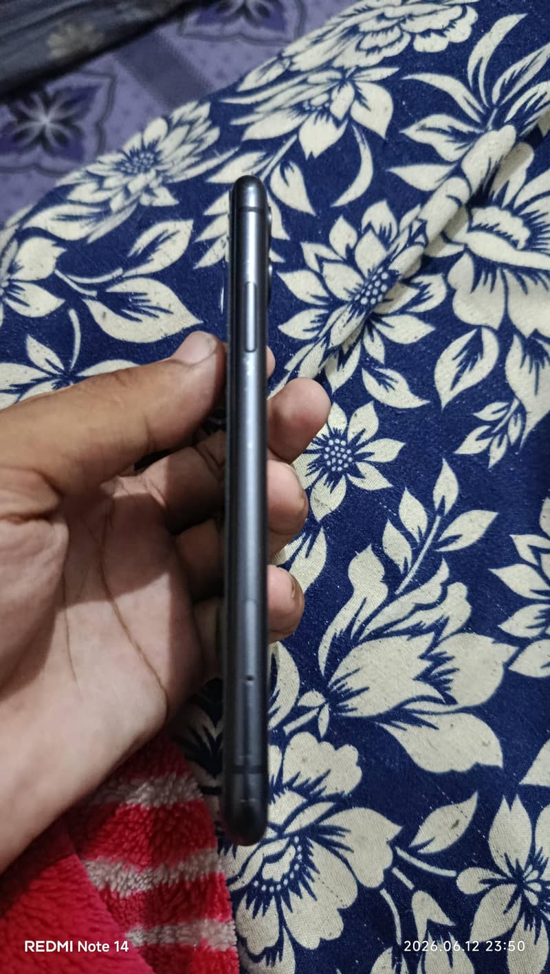 Iphone 11 4