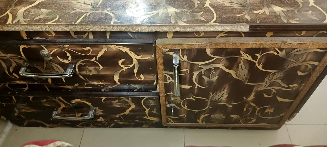 dressing table 1