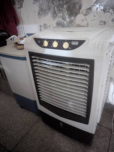 Izone Cooler Model 9000