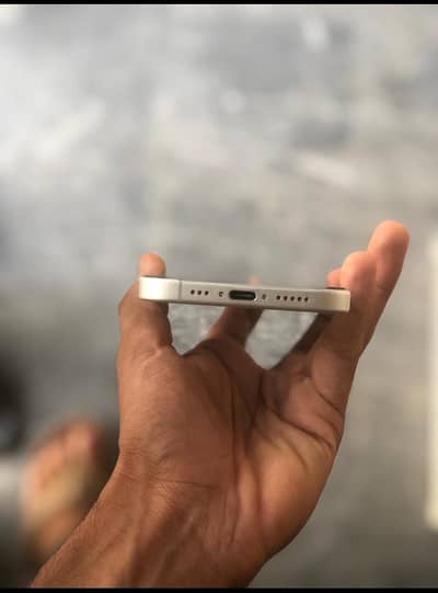 Apple iPhone 16 jv