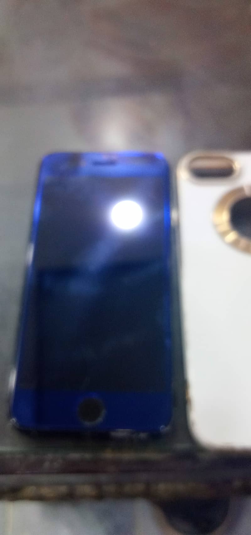 Apple iPhone 7 0