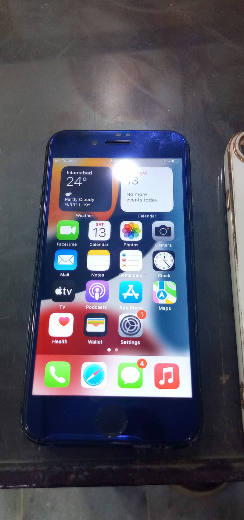 Apple iPhone 7 2