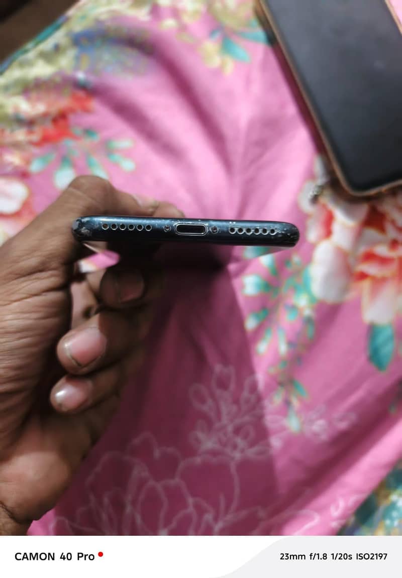 Apple iPhone 7 2