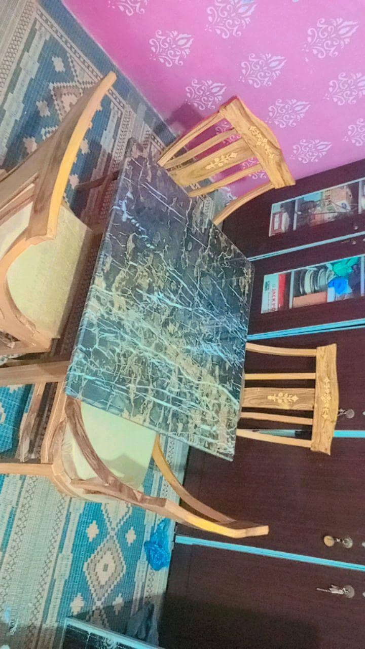 Table & Chairs 2
